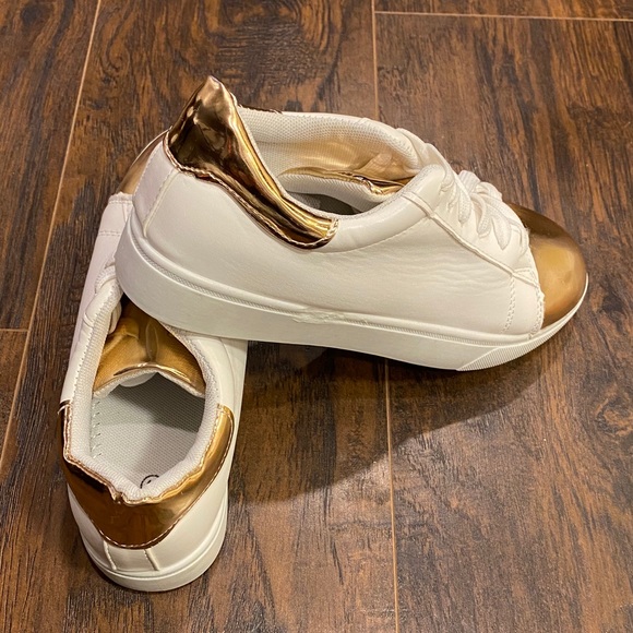 Gold and White sneakers - never worn - Picture 3 of 4